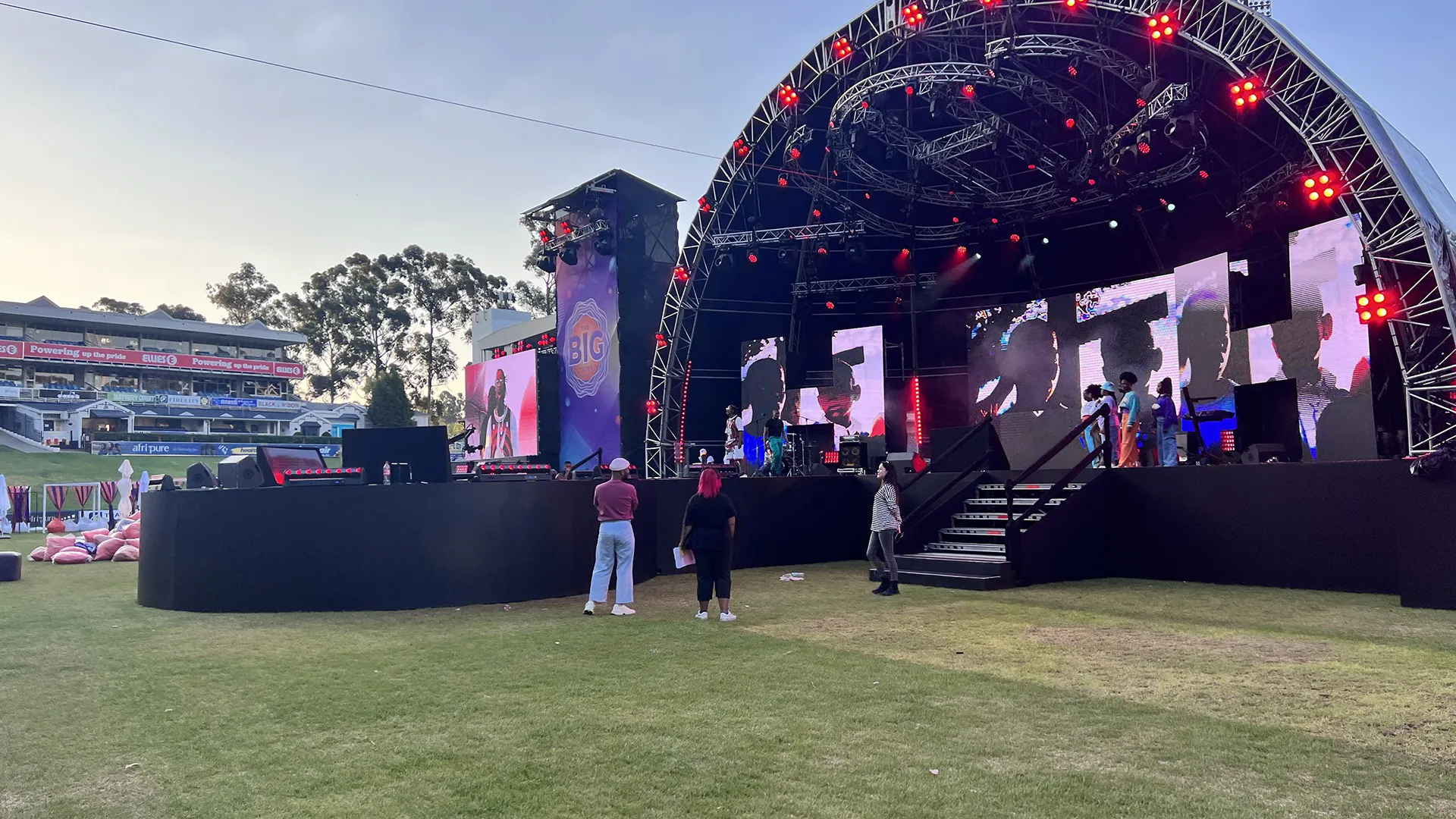 112   24   F40C0F67 1167 453B 9587 7DDDE38CA190 1 201 A Copy - MGG Event Production Portfolio